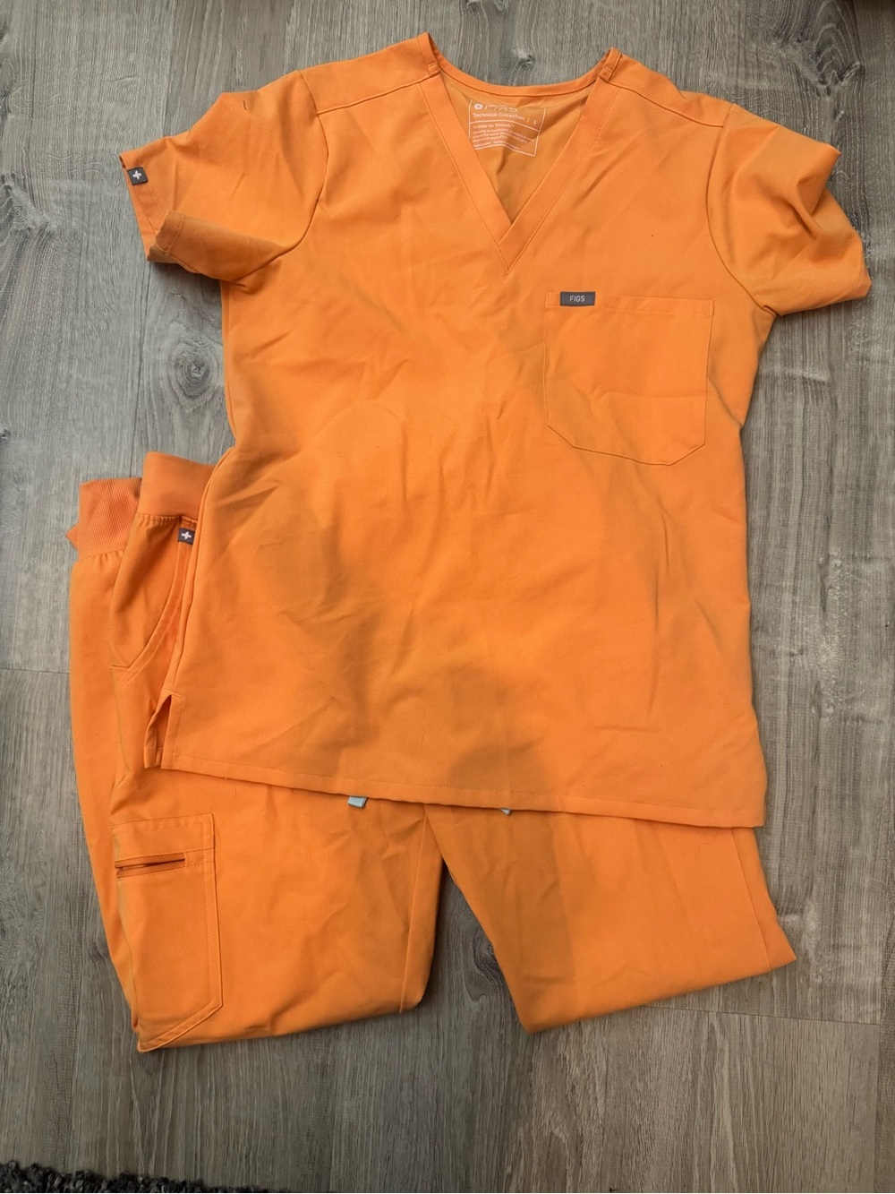 Figs scrubs